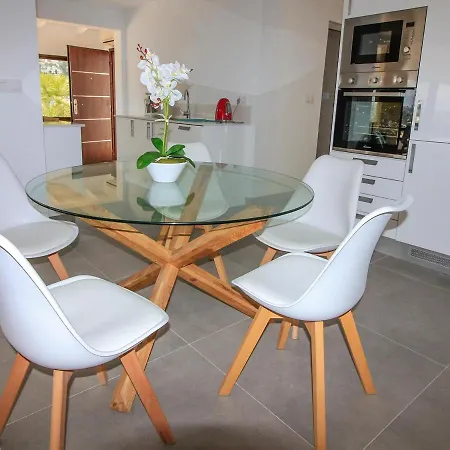 Denia, 5 Dormitorios, 10 Personas - Es-262-10 Villa *